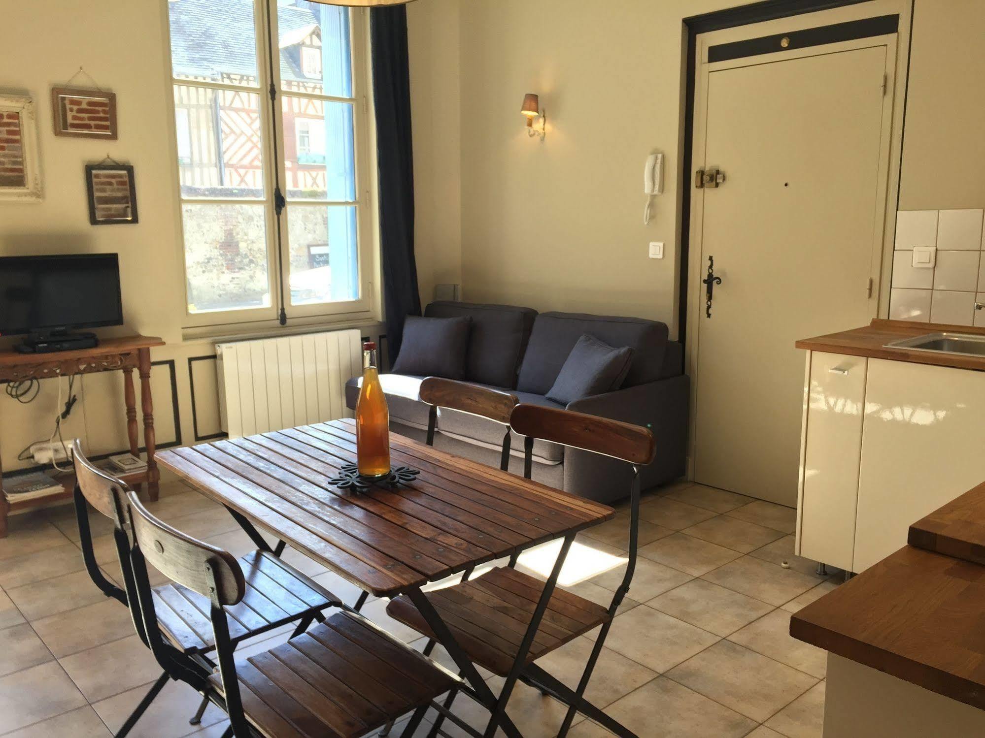 Appartements Du Clos Vorin Honfleur Eksteriør bilde